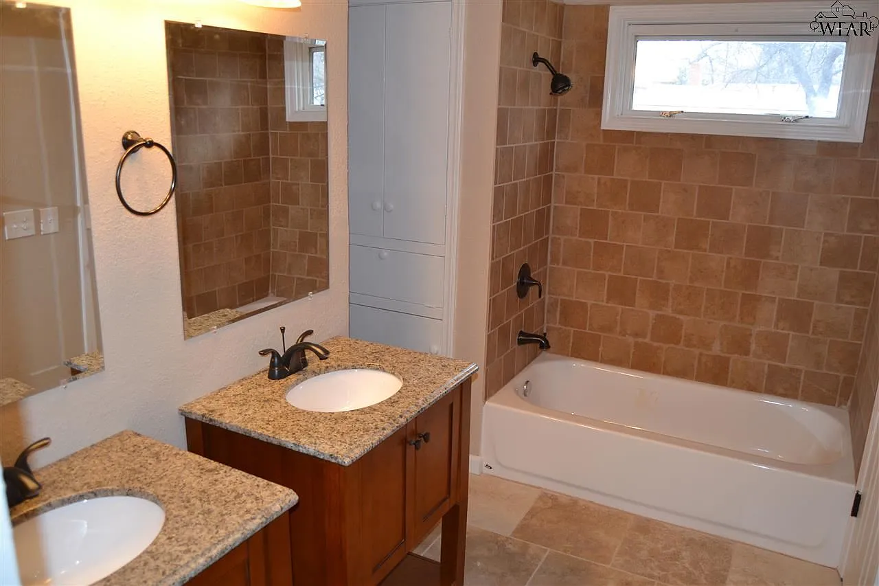 Jack & Jill Bathroom